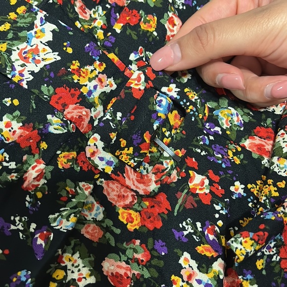 Beautiful Floral Dress with Belt - Picture 2 of 3